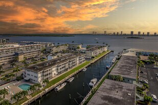 112 Doolen Ct in North Palm Beach, FL - Building Photo