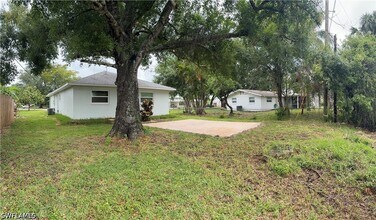 2826 W Rd in Ft. Myers, FL - Building Photo - Building Photo