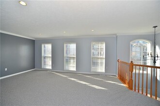 665 E Village Green Blvd in Mars, PA - Building Photo - Building Photo