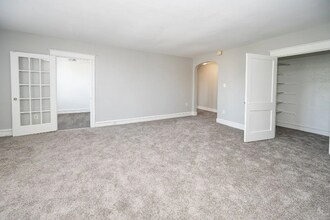 248 W Upsal St in Philadelphia, PA - Building Photo - Building Photo