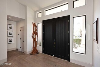 8334 E Jenan Dr in Scottsdale, AZ - Building Photo - Building Photo