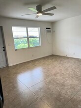 1527 N J St, Unit 3 in Lake Worth Beach, FL - Building Photo - Building Photo