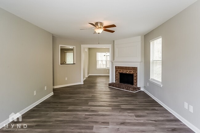 1395 Ambercrest Way in Austell, GA - Building Photo - Building Photo