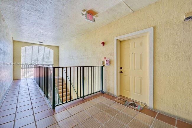 7330 NW 114th Ave in Doral, FL - Building Photo - Building Photo