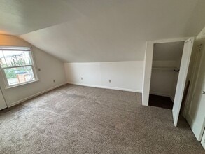 3170 Lansing Ave NE in Salem, OR - Building Photo - Building Photo