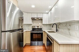 182 E Huntingdon St in Philadelphia, PA - Building Photo