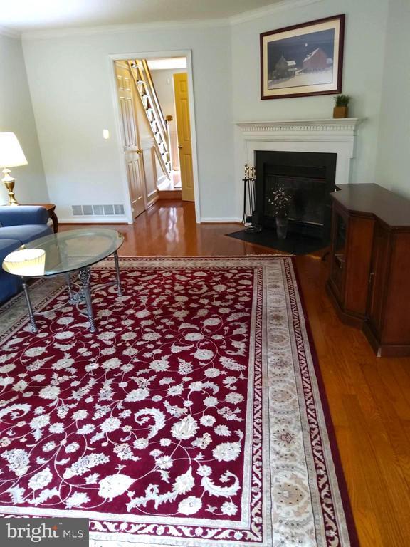 property at 404 Cranberry Ln