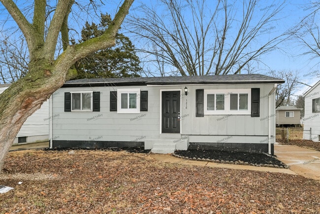 property at 1218 Baron Ave