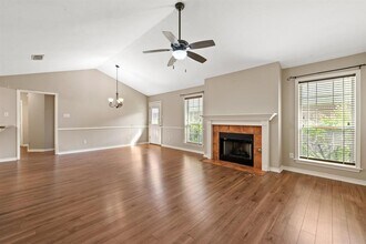 1009 Lincoln Ave in College Station, TX - Building Photo - Building Photo