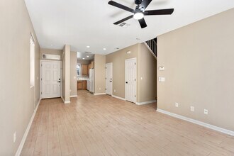 2371 Snowberry Cir in West Sacramento, CA - Building Photo - Building Photo