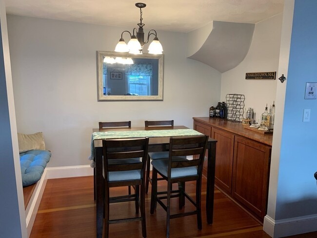 37 Sackville St, Unit 1