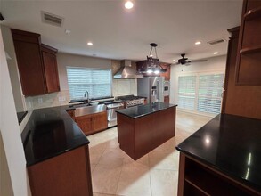 135 N Dreamweaver Cir in Spring, TX - Building Photo - Building Photo