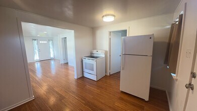 214 Haven St in Medford, OR - Building Photo - Building Photo