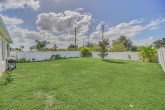 3308 Country Walk Club Cir in Winter Haven, FL - Foto de edificio - Building Photo
