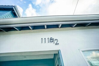 1118-1118 1/2 W 39th Pl in Los Angeles, CA - Building Photo - Building Photo