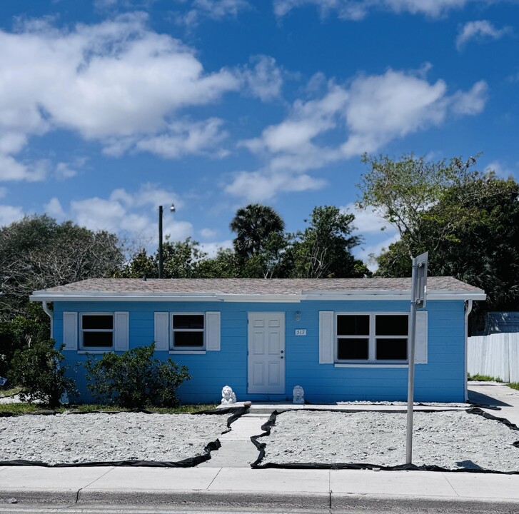 517 N 25th St in Fort Pierce, FL - Building Photo