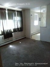 1714 Rhawn St in Philadelphia, PA - Building Photo - Building Photo
