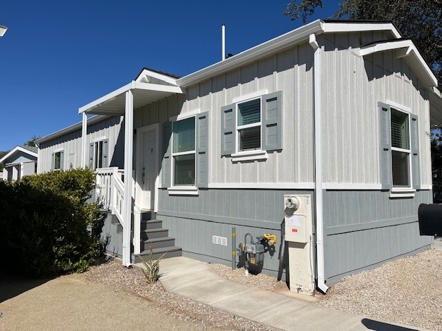 71 Primrose Ave in Auburn, CA - Foto de edificio