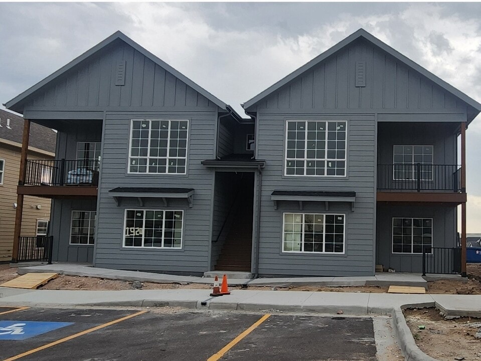 1920 Howling Moon Way in Cheyenne, WY - Building Photo