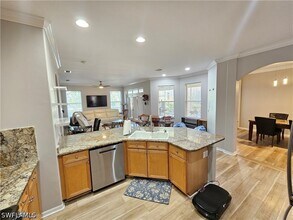 8343 Laurel Lakes Blvd in Naples, FL - Building Photo - Building Photo