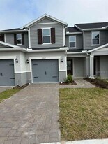 2824 Moonshadow Ct in Clermont, FL - Building Photo
