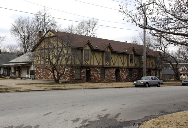 817 E 4th St in Bartlesville, OK - Building Photo - Building Photo