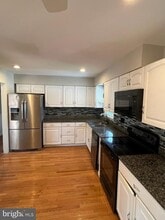 10310 Meadowview Dr in Fredericksburg, VA - Building Photo - Building Photo