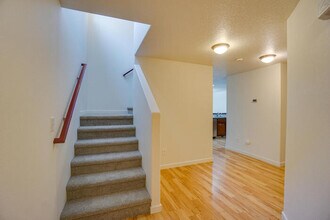 7026 NE 55th St in Vancouver, WA - Building Photo - Building Photo