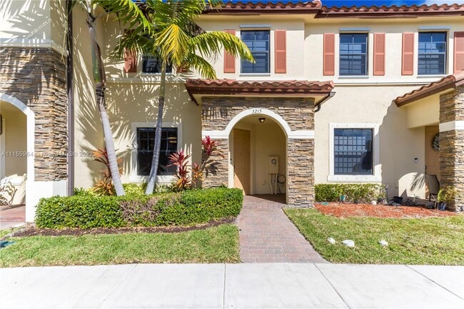 property at 3215 SE 4th St