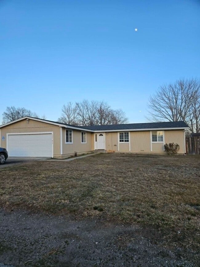 property at 709-895-895 Alder St