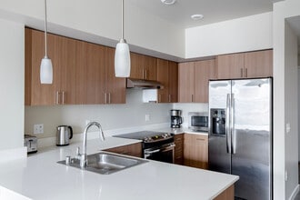 15301 NE Turing St in Redmond, WA - Building Photo - Building Photo