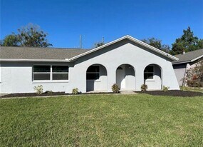 7149 Carmel Ave in New Port Richey, FL - Building Photo