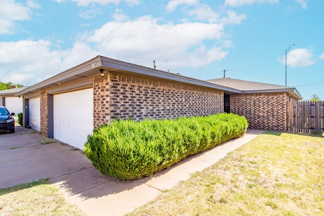 15 Wagnon Dr in Wolfforth, TX - Building Photo - Building Photo