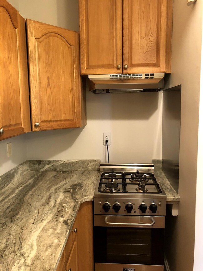 5 Haskell St, Unit 43 in Cambridge, MA - Building Photo - Building Photo