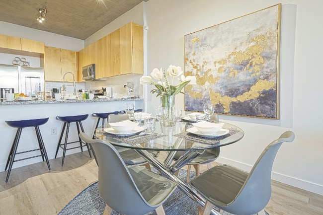353 E Bonneville Ave in Las Vegas, NV - Building Photo - Building Photo