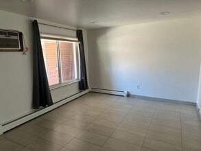 137 Crocker Blvd in Mount Clemens, MI - Building Photo - Building Photo
