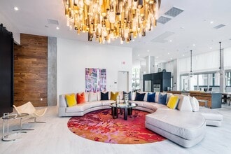 G12 in Los Angeles, CA - Building Photo - Building Photo