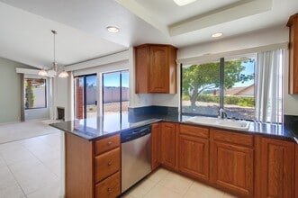 17784 Camino Murrillo in San Diego, CA - Building Photo - Building Photo