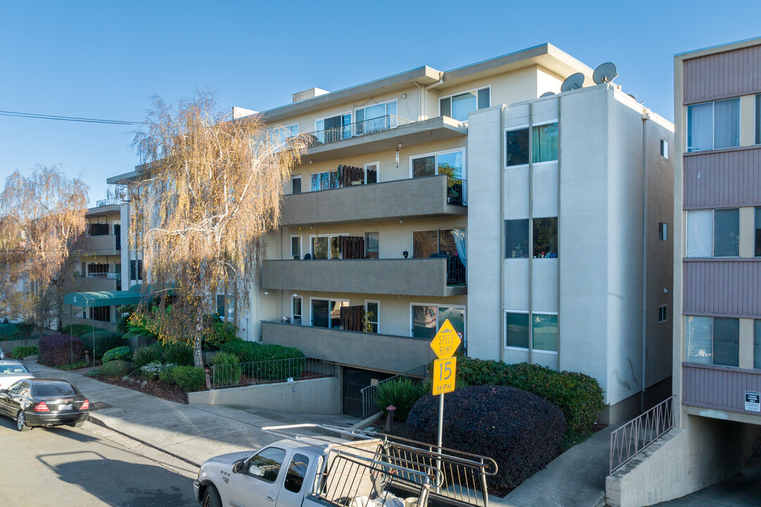 360 Vernon St in Oakland, CA - Foto de edificio