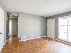 258 Presley Rd in St. Louis, MO - Building Photo - Building Photo