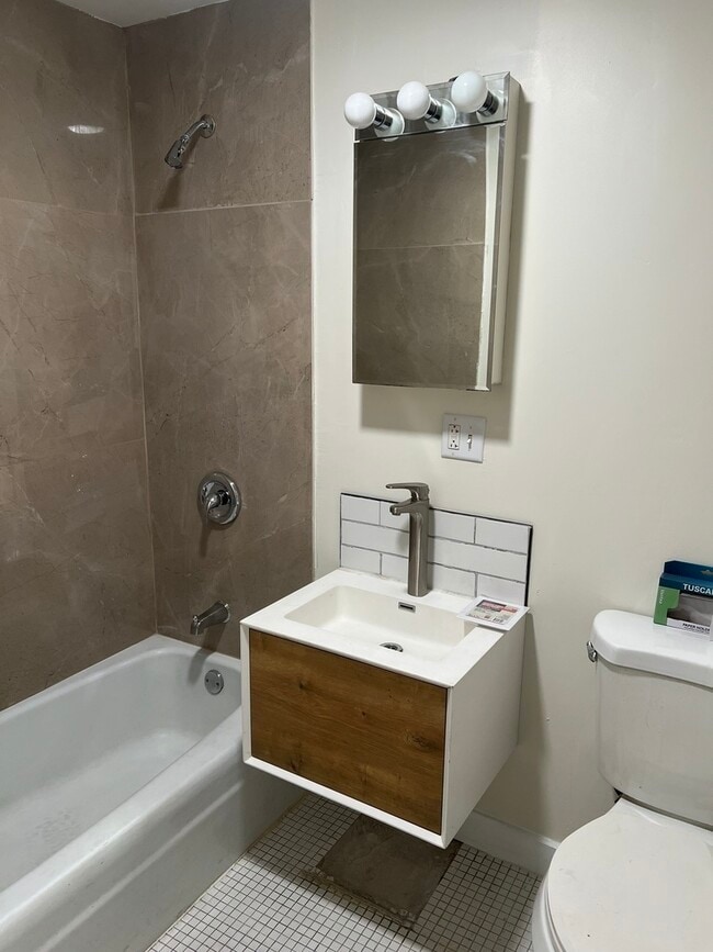 737 N Central Ave in Chicago, IL - Building Photo - Building Photo