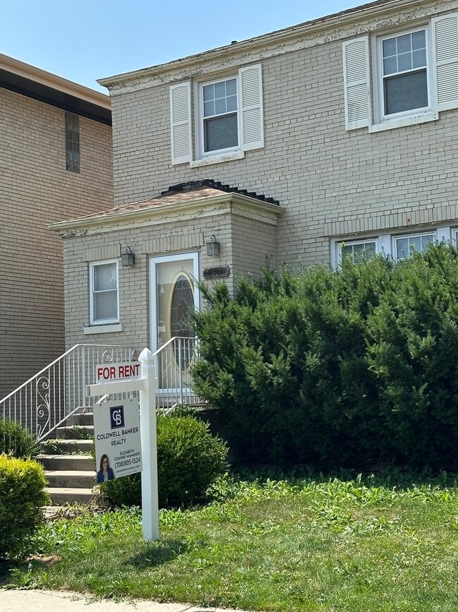 property at 1644 Clarence Ave