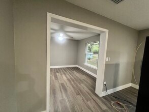 16146 Wallace St in Umatilla, FL - Building Photo - Building Photo