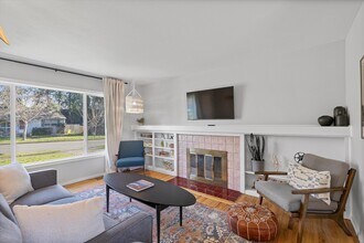 4775 SW Beech Dr in Beaverton, OR - Foto de edificio - Building Photo