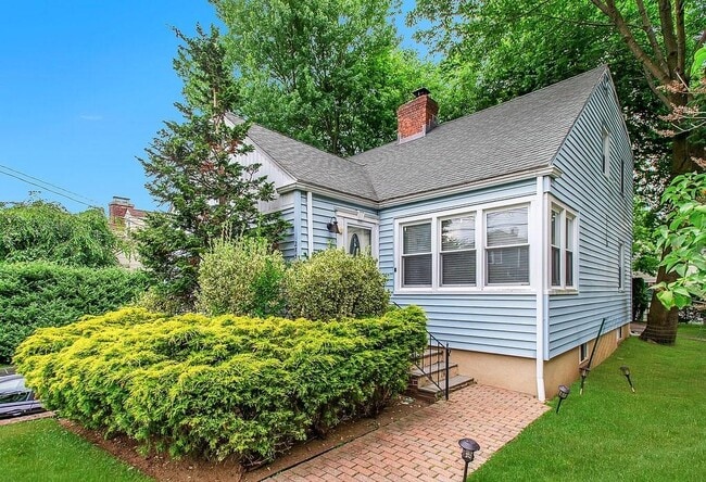 property at 285 Boulevard