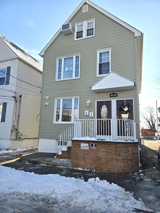 46-48-48 Washington Pkwy in Bayonne, NJ - Building Photo