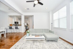 703 Link Rd in Houston, TX - Building Photo