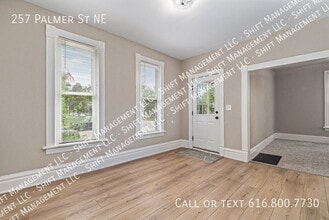 257 Palmer St NE in Grand Rapids, MI - Building Photo - Building Photo