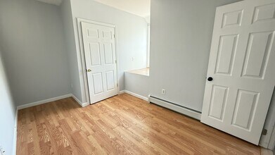 6 -12 Harrison Ave, Unit 12 in Rochester, NH - Building Photo - Building Photo