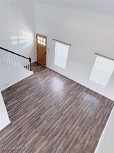 4211 Cindy Ave in Naples, FL - Foto de edificio - Building Photo
